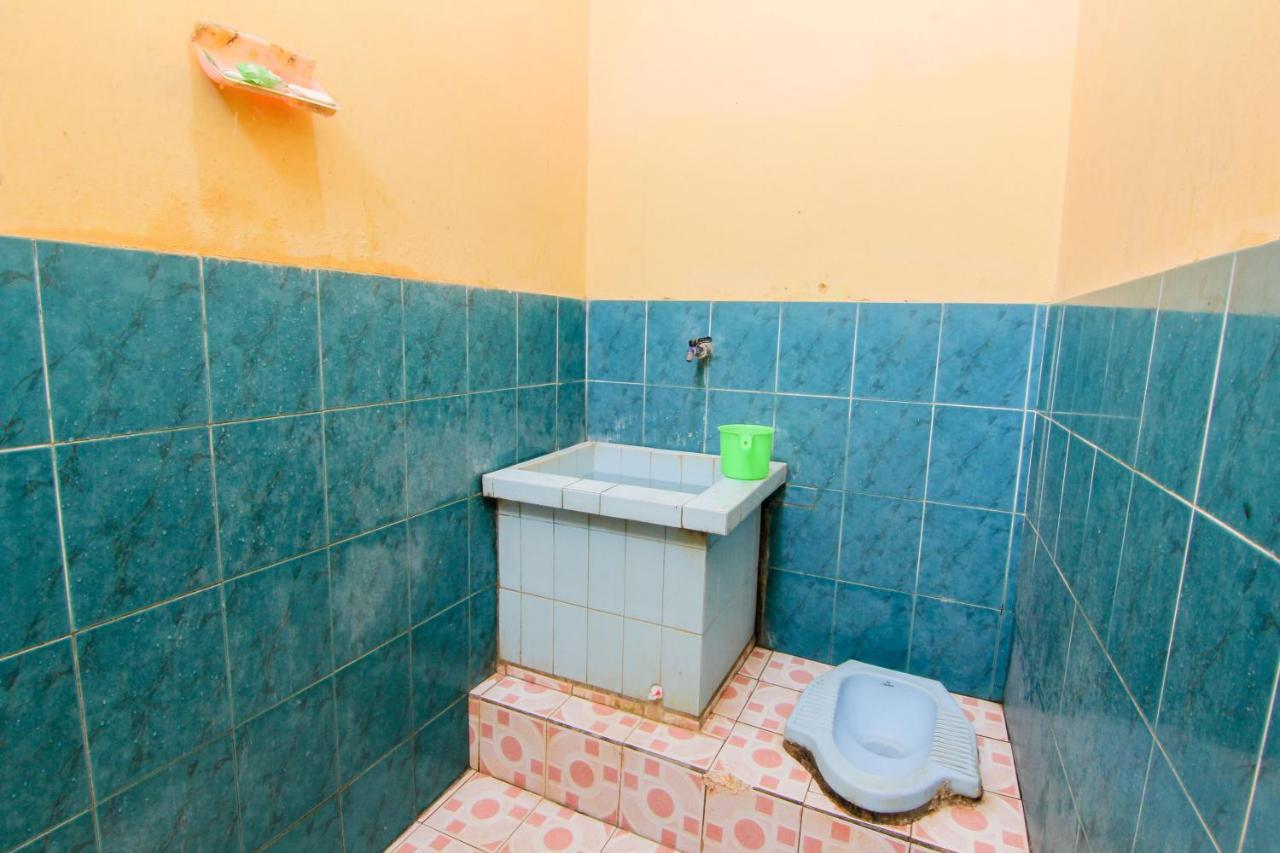 Hotel Losmen Melati Bantul Exterior foto